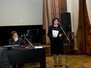 Выступает Народный писатель Ингушетии, Вице-Премьер Правительства РИ, Раиса Дидигова